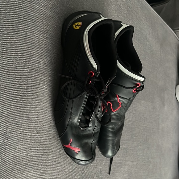 Puma Ferrari Shoes - Picture 2 of 4